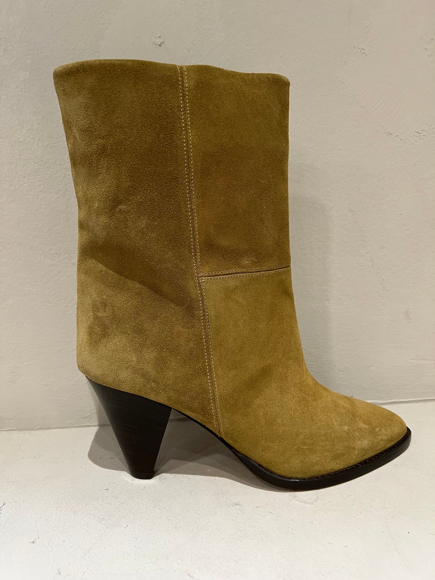 ISABEL MARANT ROUXA BOOTS TAUPE